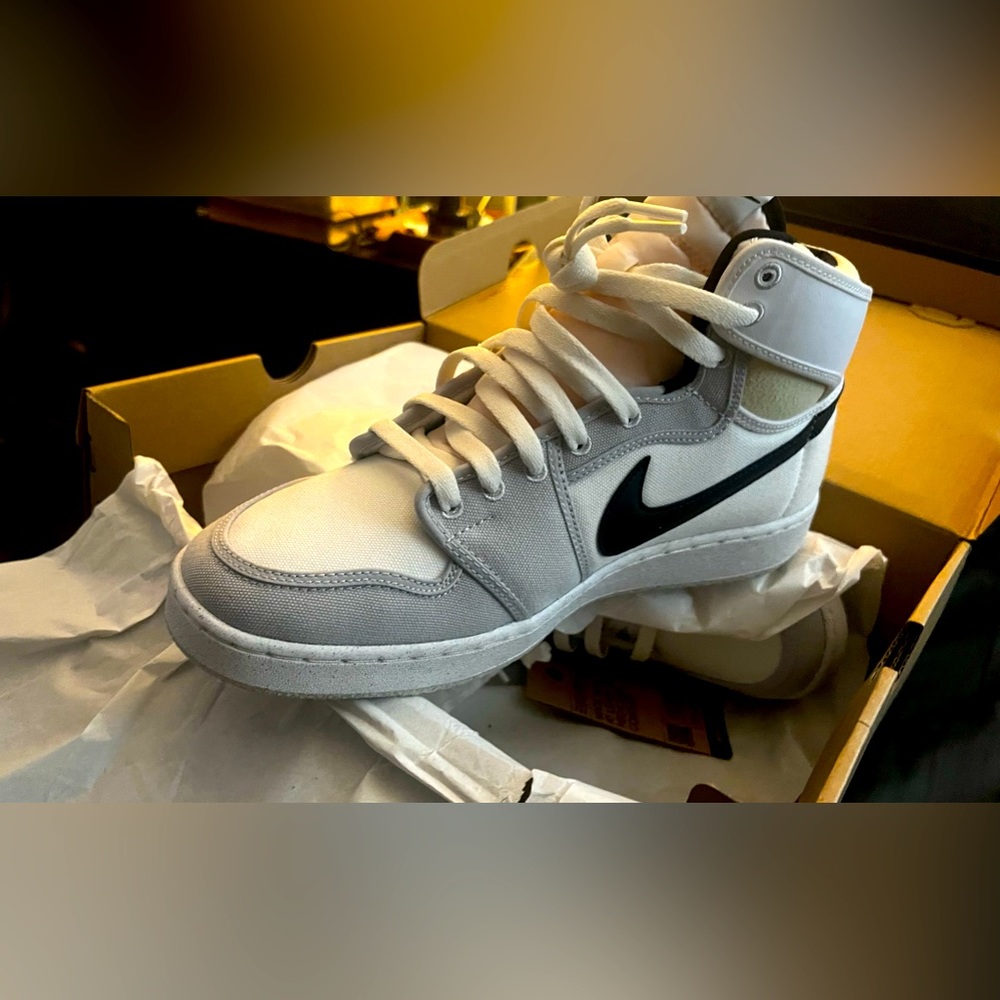 Air Jordan AKO SIZE 10 never worn!!! New with box and tags
